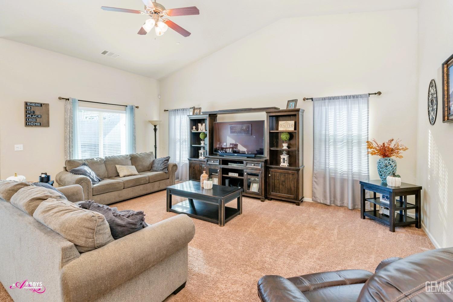 c2f3e15f-1faa-4673-9a4a-906b9c8fc5db image