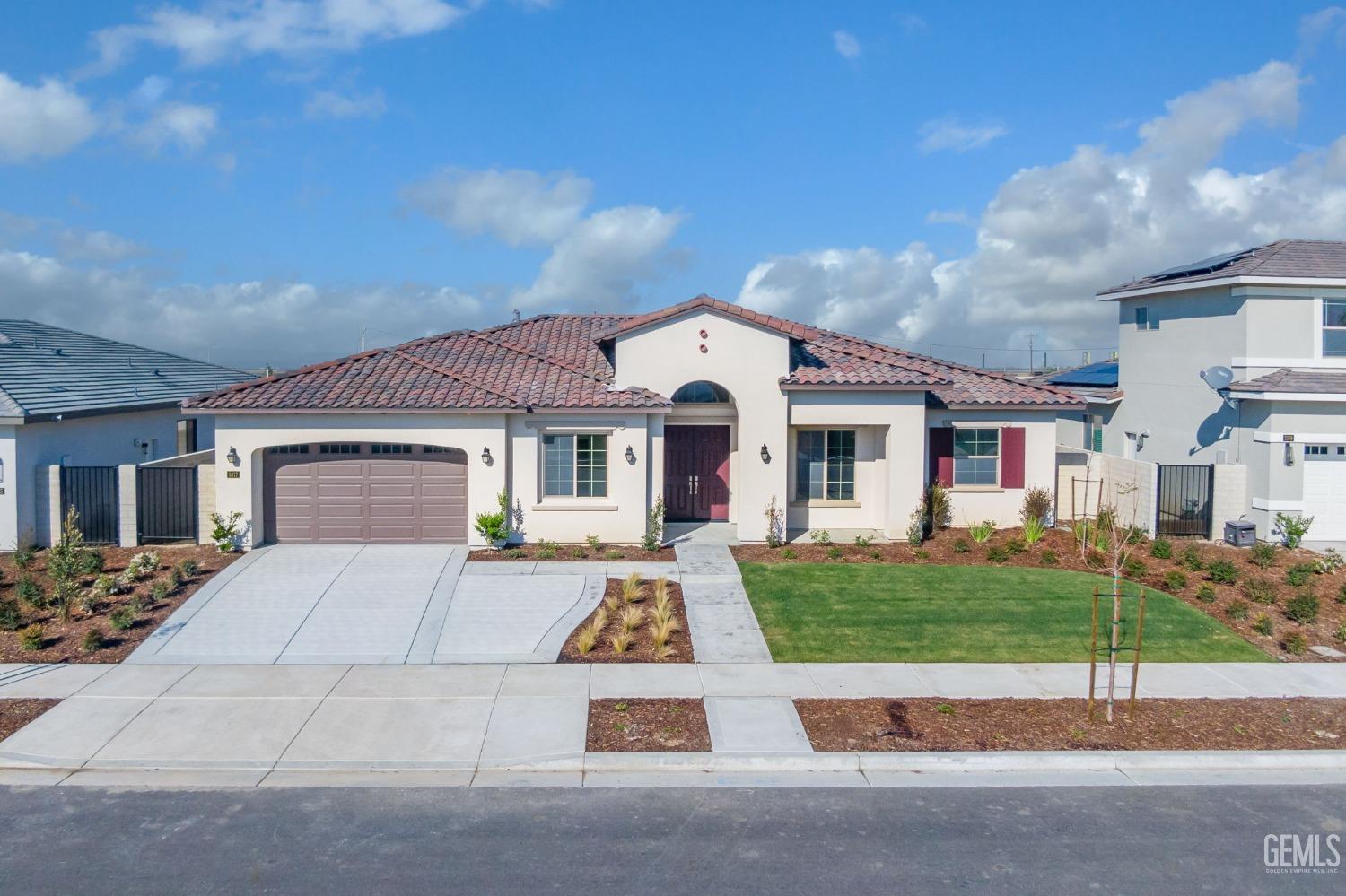 Photo of 3317 Ashley Court, Bakersfield, CA 93311