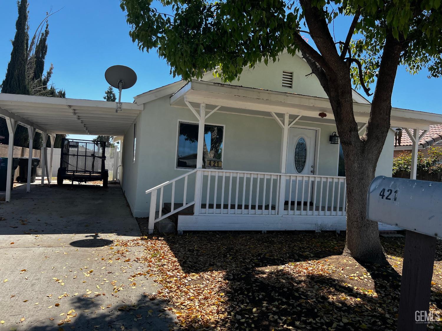 Photo of 421 W Euclid Avenue, Shafter, CA 93263