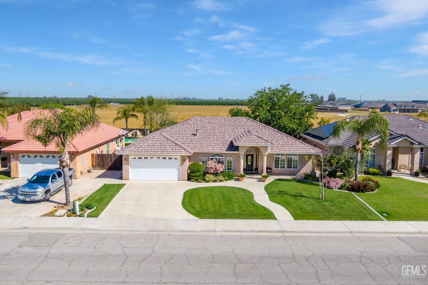 Photo of 172 Redwood Drive, Shafter, CA 93263