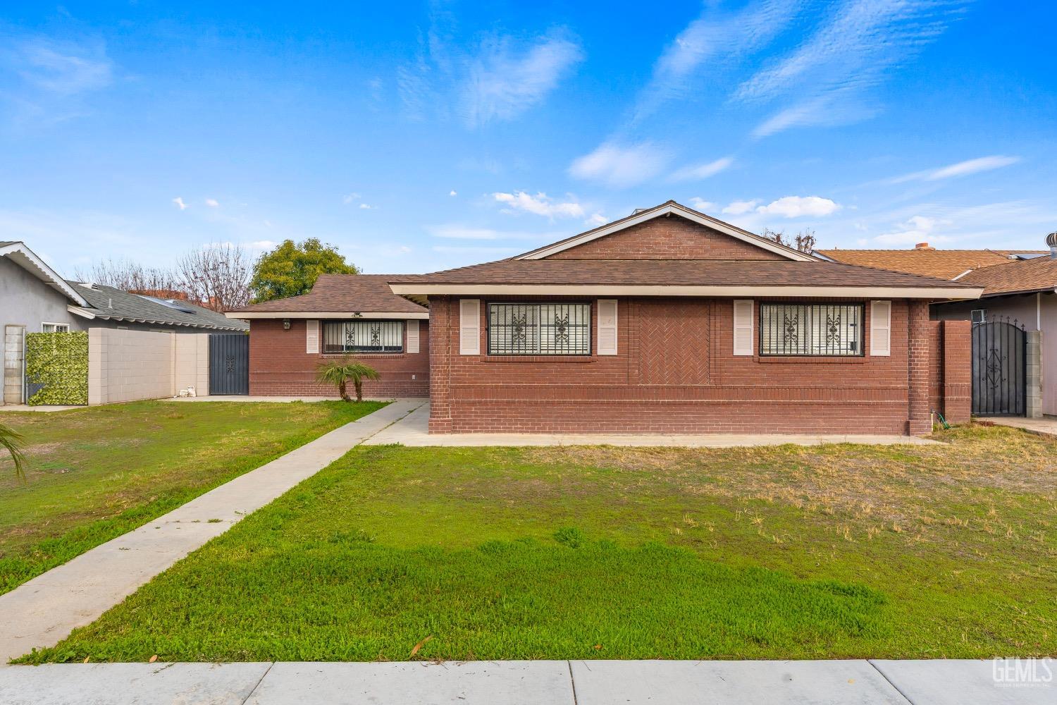 Photo of 2025 9th Avenue, Delano, CA 93215