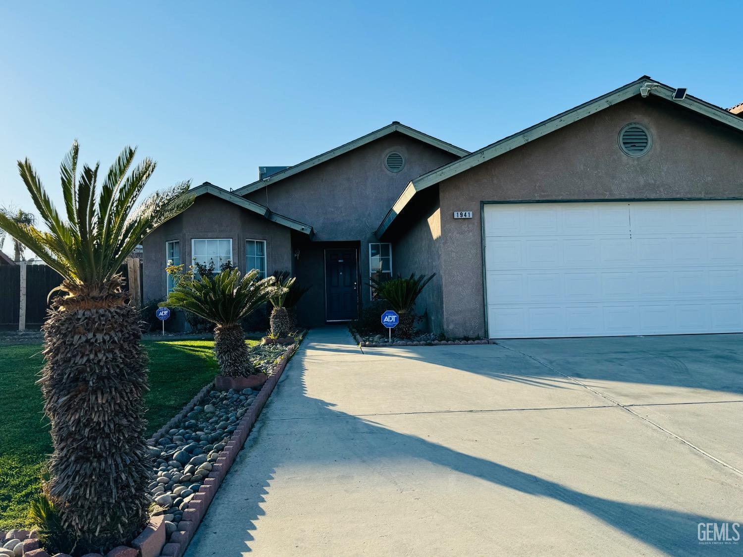 Photo of 1941 Vassar Street, Delano, CA 93215