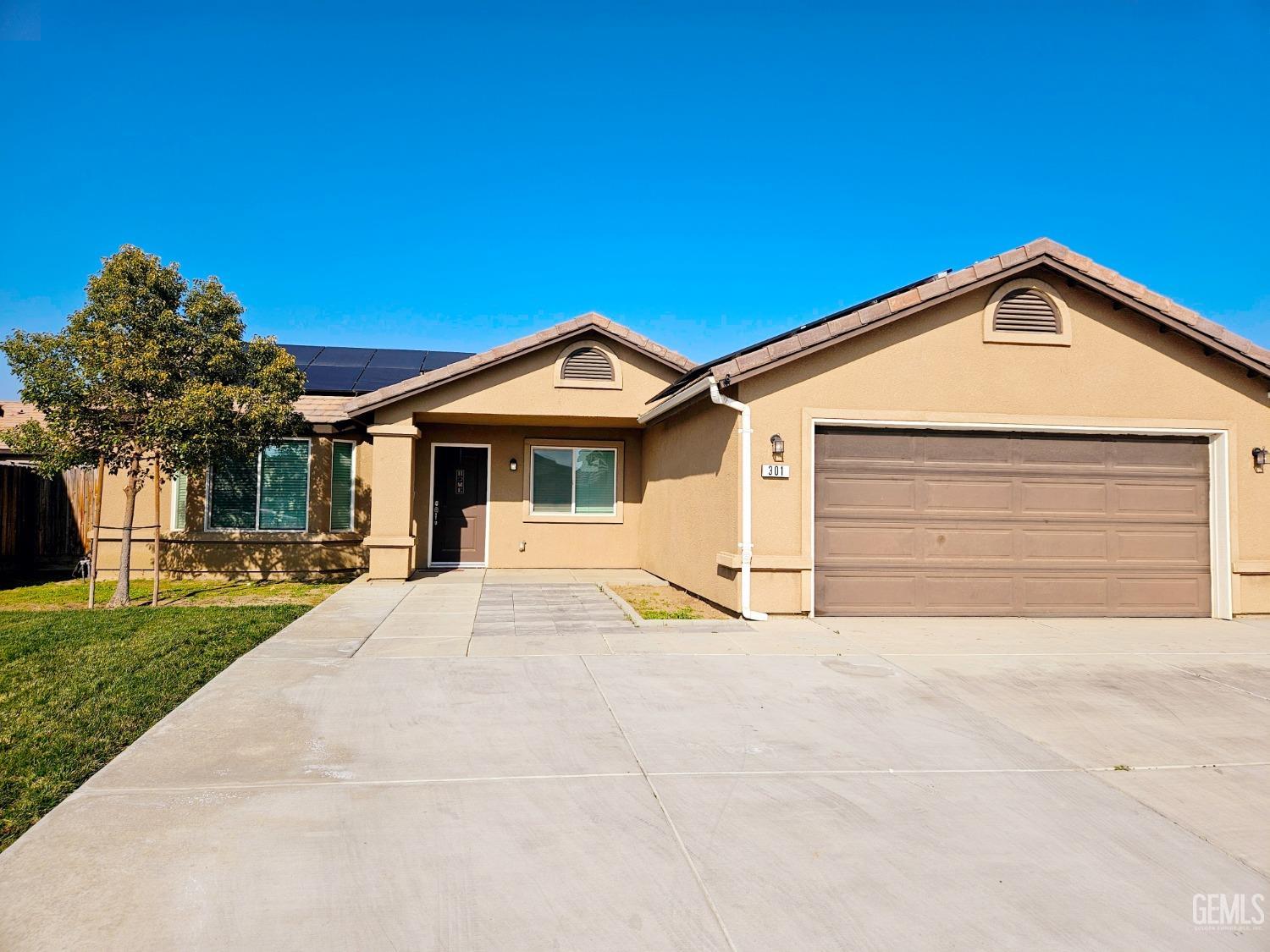 Photo of 301 Moonstone Beach Court, Delano, CA 93215