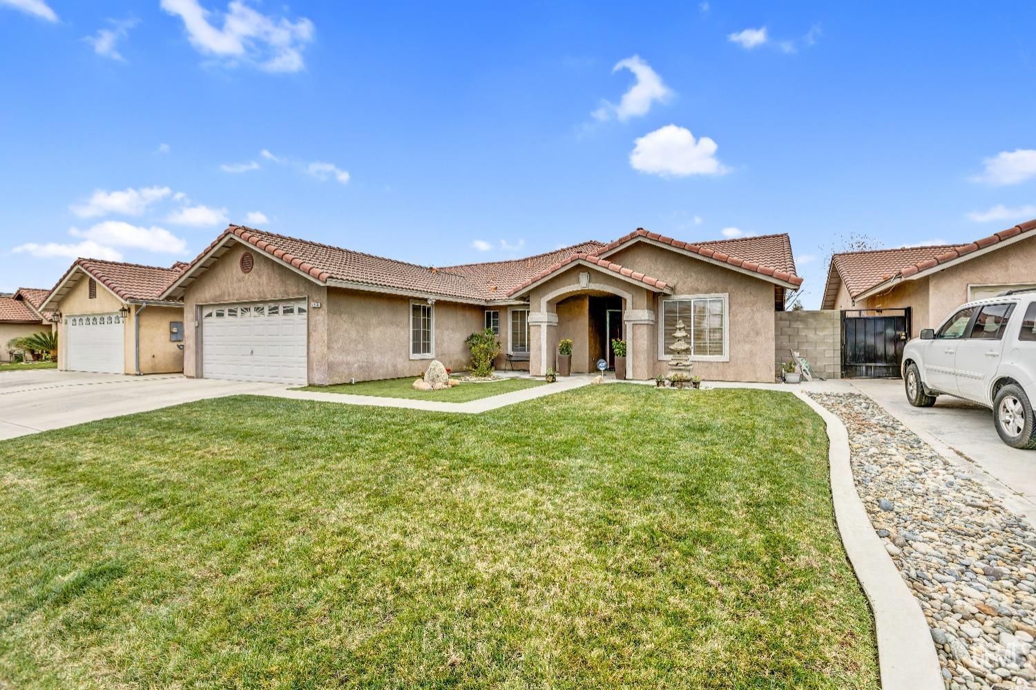 Photo of 2225 Bellagio Street, Delano, CA 93215