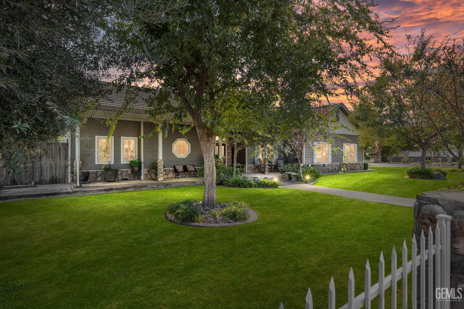 Photo of 1523 S Kuhio Street, Bakersfield, CA 93313