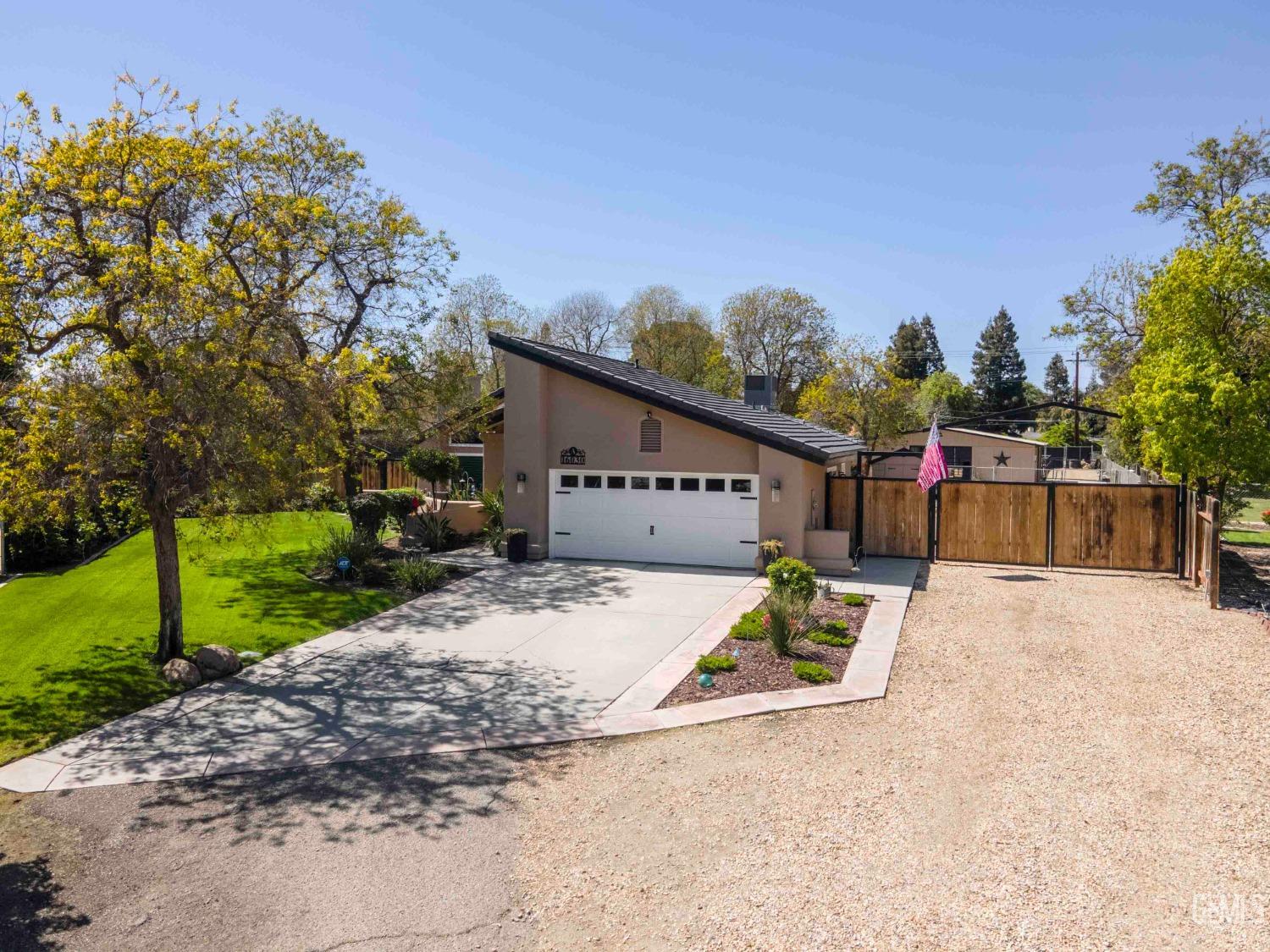 16030 Strebor Drive — photo 47