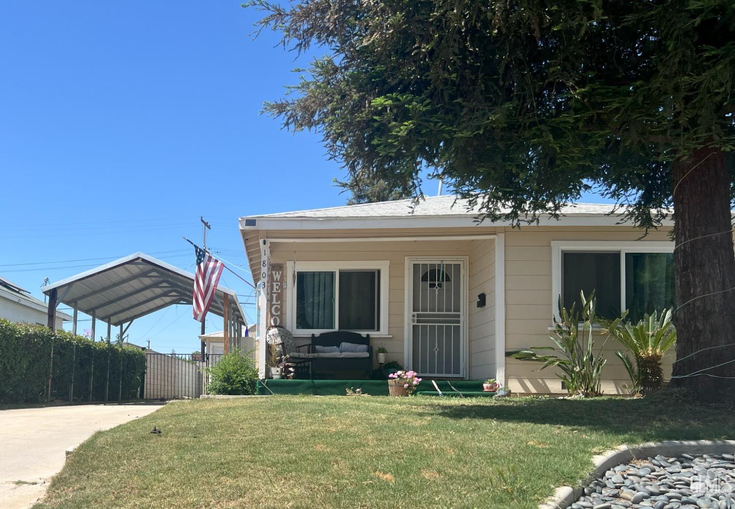 Photo of 1803 Carrere Street, Bakersfield, CA 93308