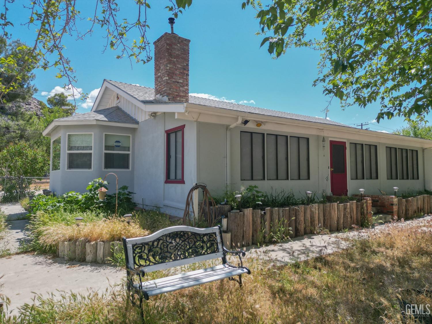 feature listing property photo
