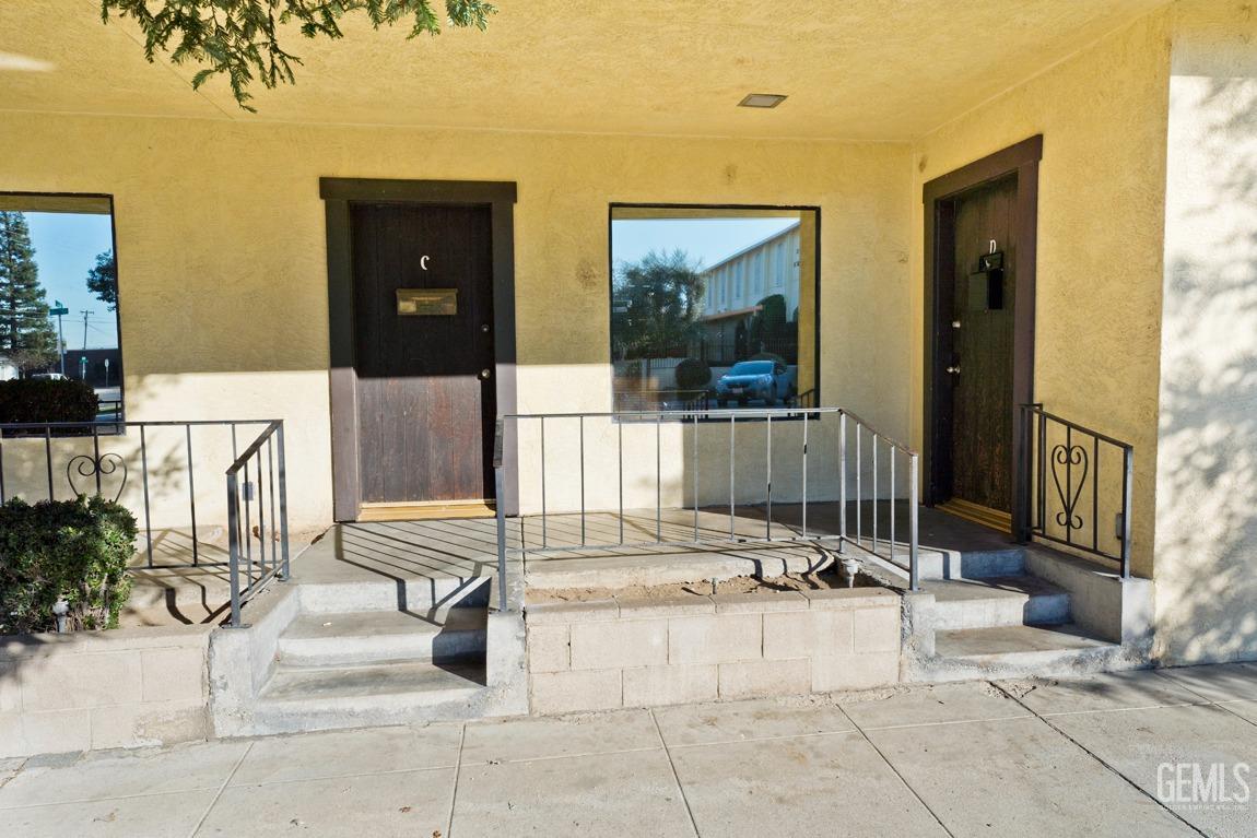 1004 H Street — photo 3