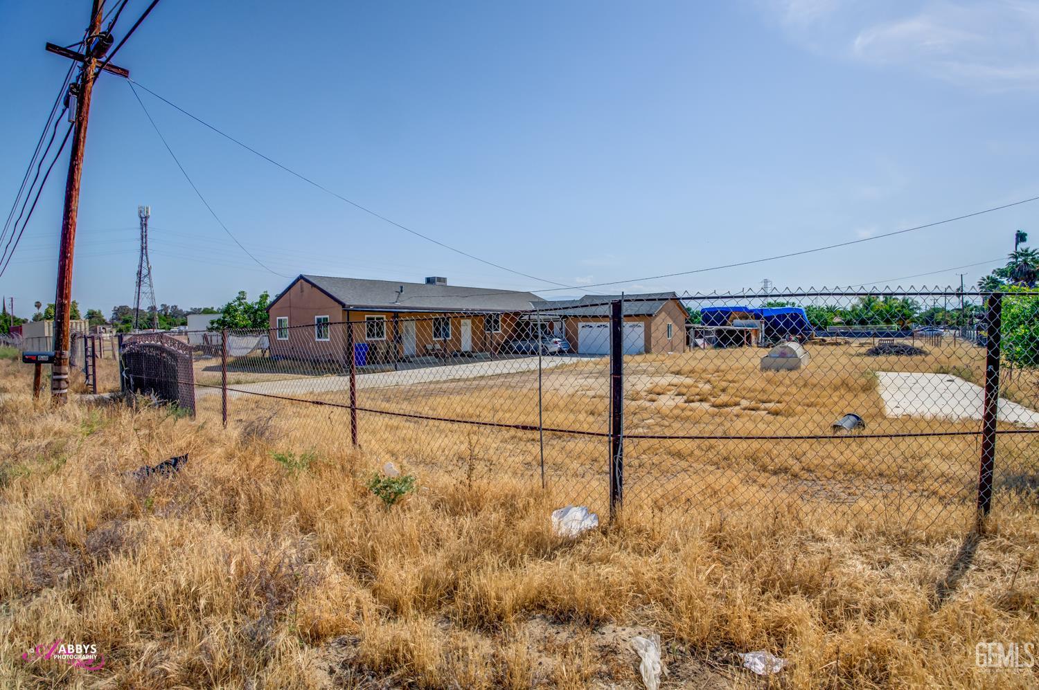 Photo of 5915 Weedpatch Highway, Bakersfield, CA 93307