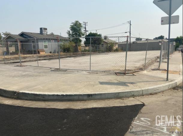 2415 Alta Vista Drive — photo 4