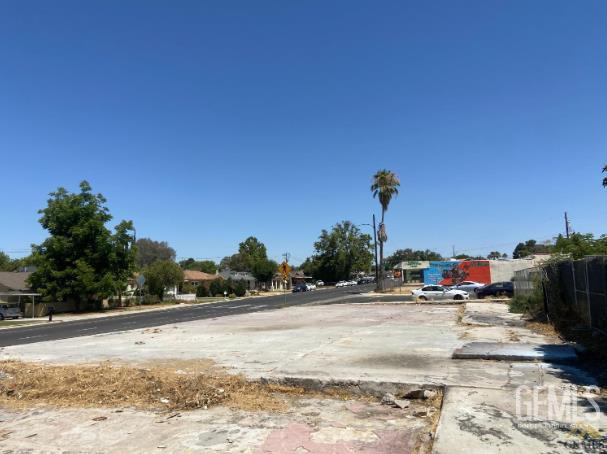 2415 Alta Vista Drive — photo 3