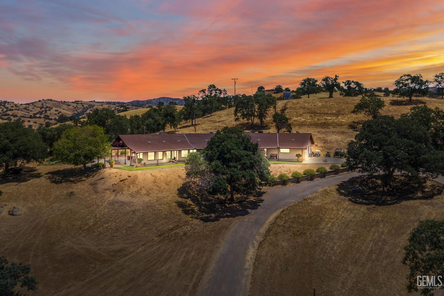 Photo of 3001 Woody Granite Road, Bakersfield, CA 93308