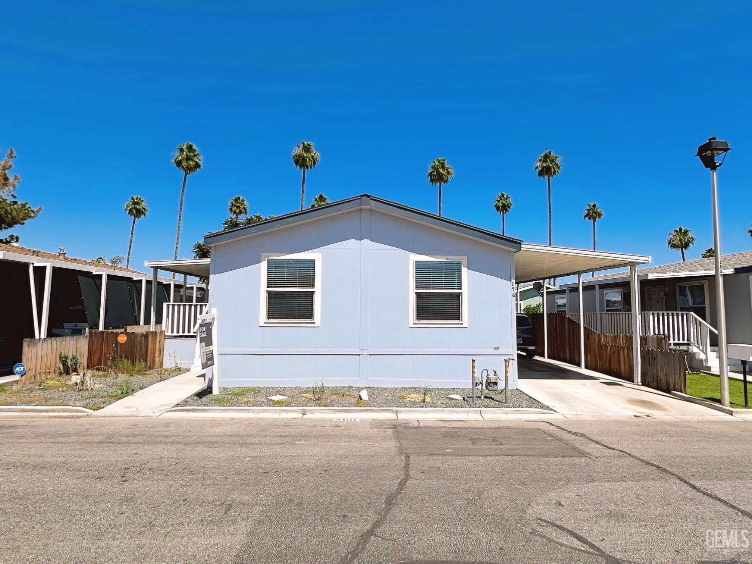 Photo of 256 Mary Kay Lane, Bakersfield, CA 93308