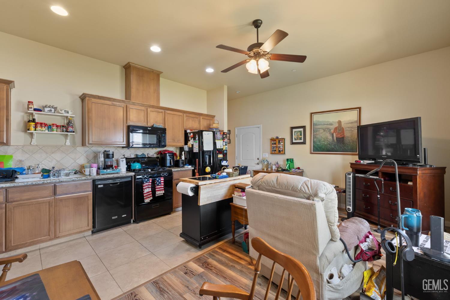 14803 Pams Way — photo 35