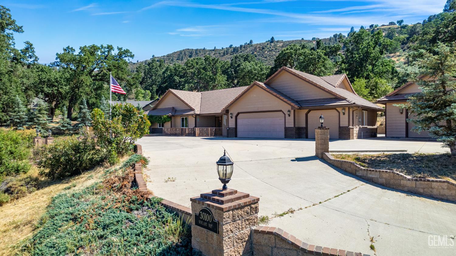 30100 Sunland Way — photo 36