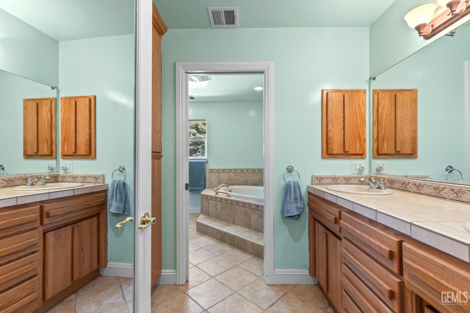 30100 Sunland Way — photo 28