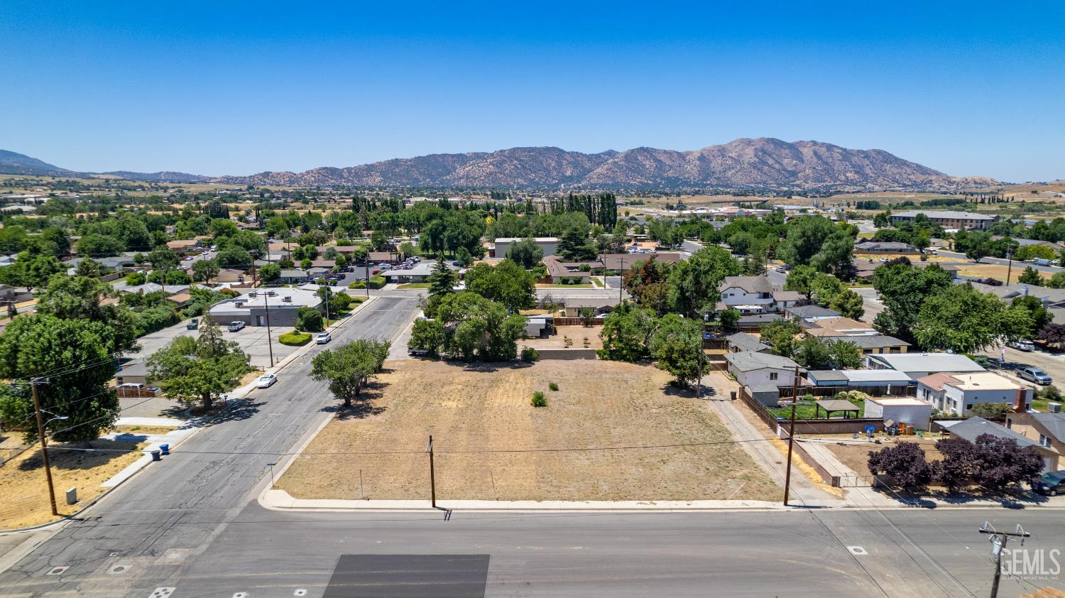 301 W C Street — photo 5