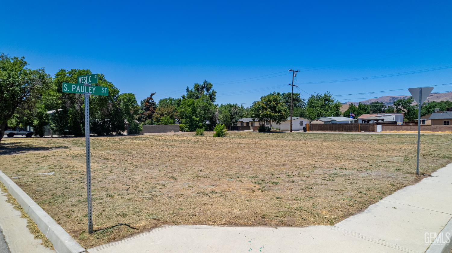 301 W C Street — photo 16