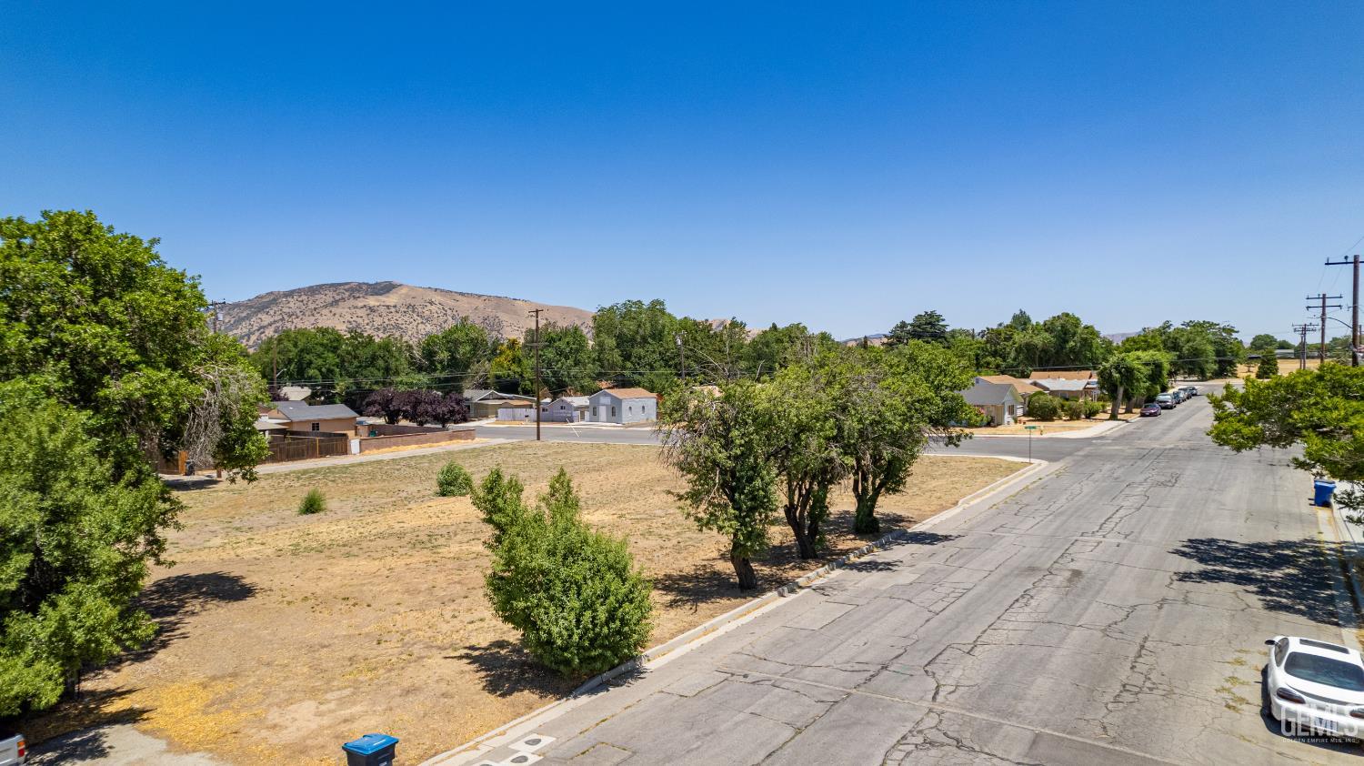 301 W C Street — photo 3