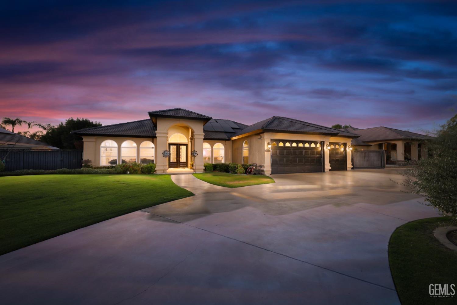 Photo of 15520 Arabella Avenue, Bakersfield, CA 93314