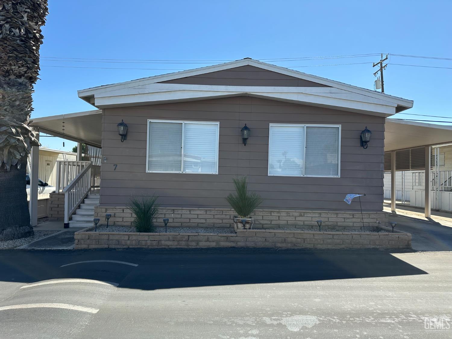 Photo of 7 Tee, Bakersfield, CA 93308
