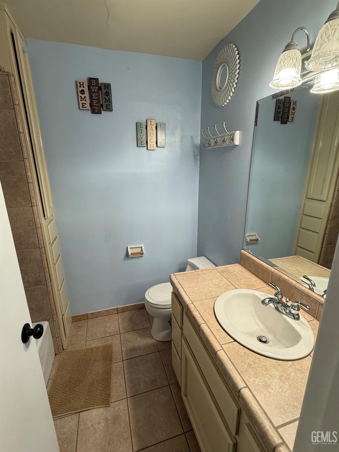 2404 Belvedere Ave — photo 16