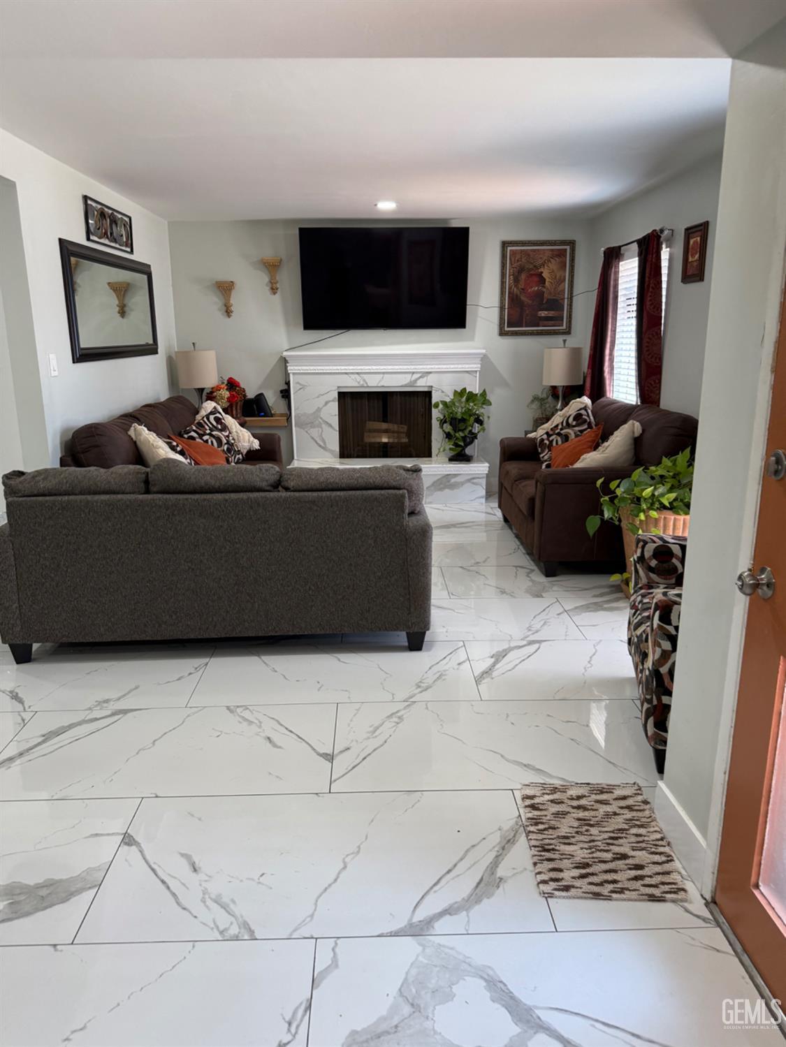 2404 Belvedere Ave — photo 5