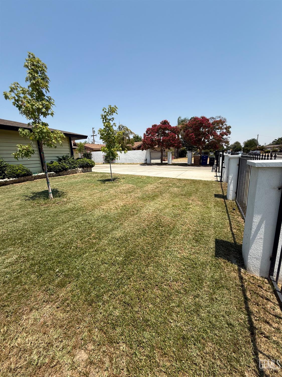 2404 Belvedere Ave — photo 39