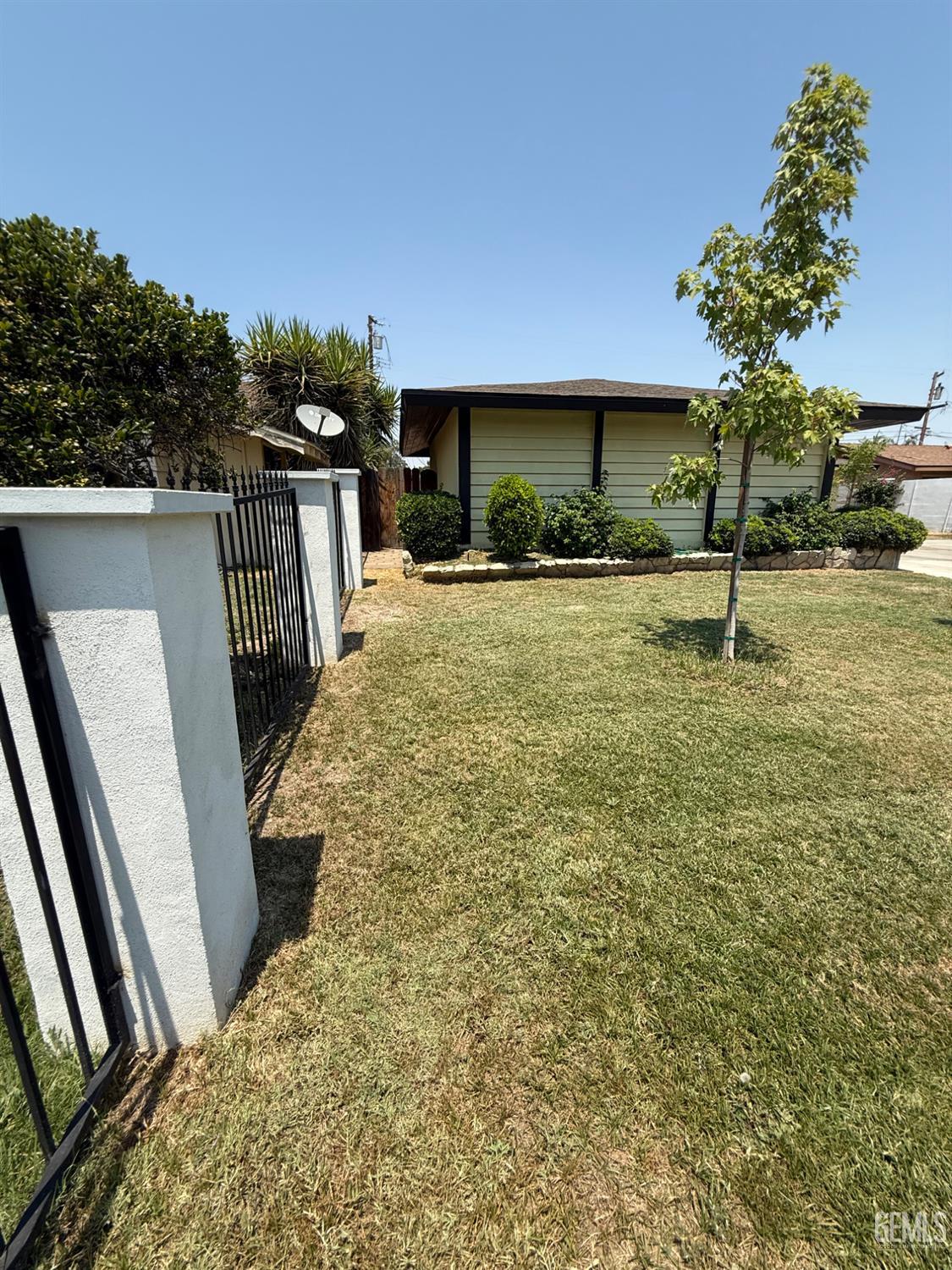 2404 Belvedere Ave — photo 38