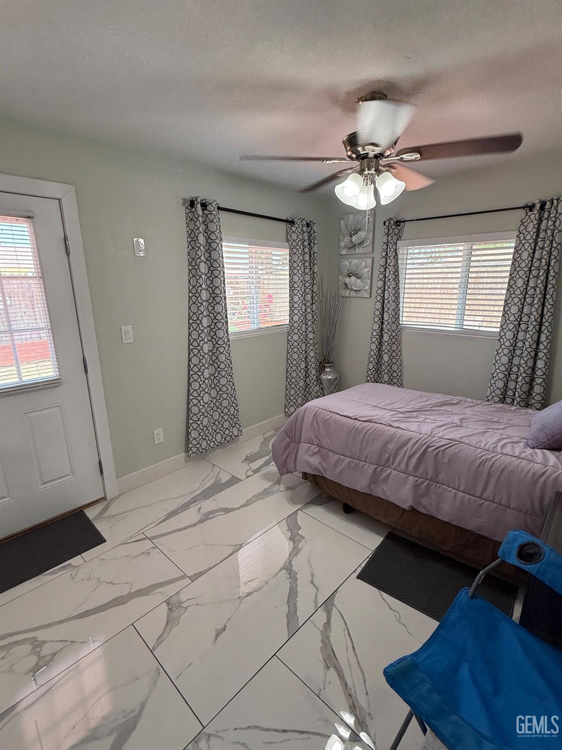 2404 Belvedere Ave — photo 18