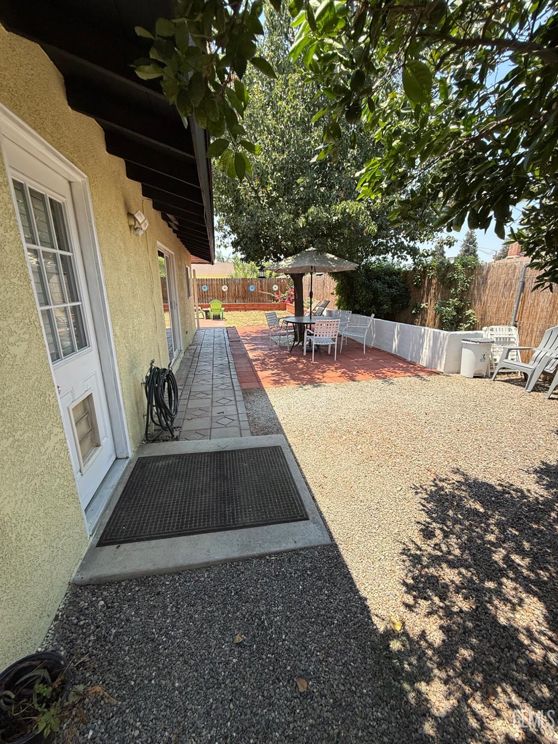 2404 Belvedere Ave — photo 32