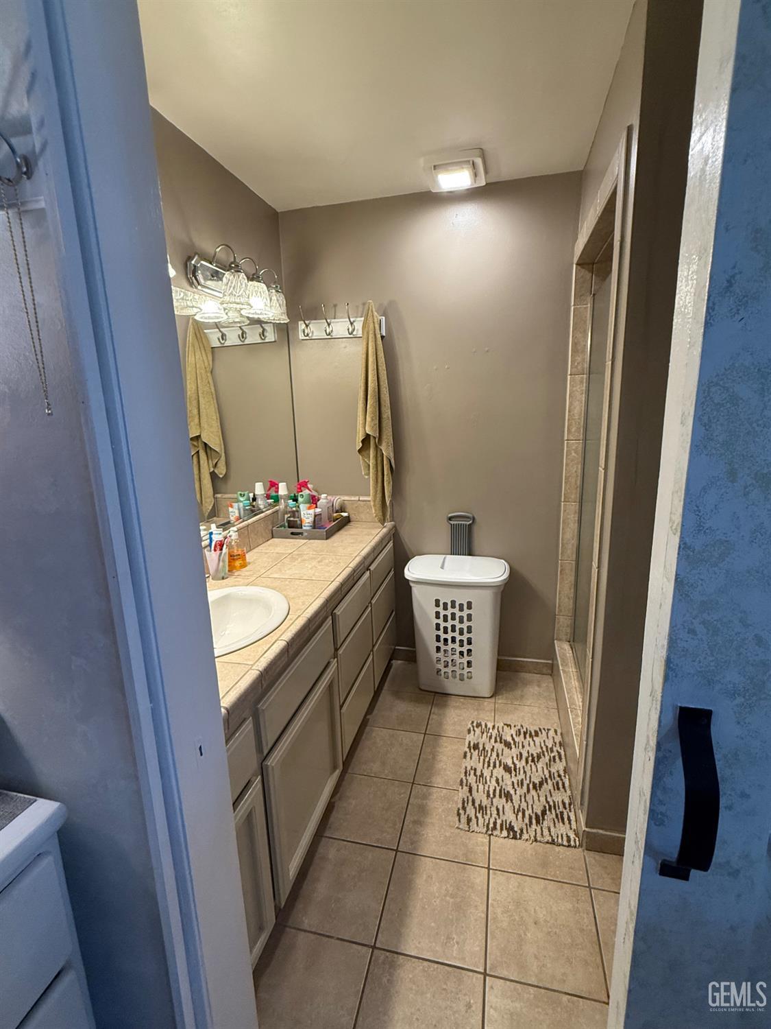 2404 Belvedere Ave — photo 23