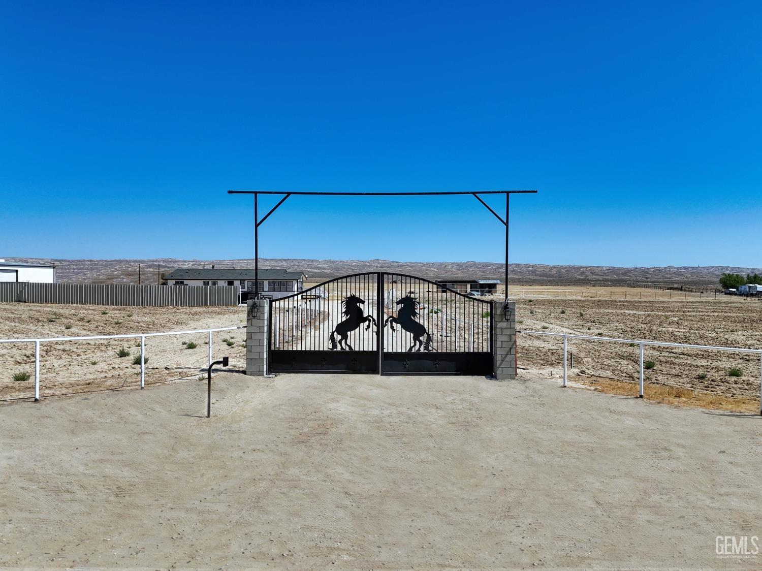 Photo of 27579 Tamarisk Road, Taft, CA 93268