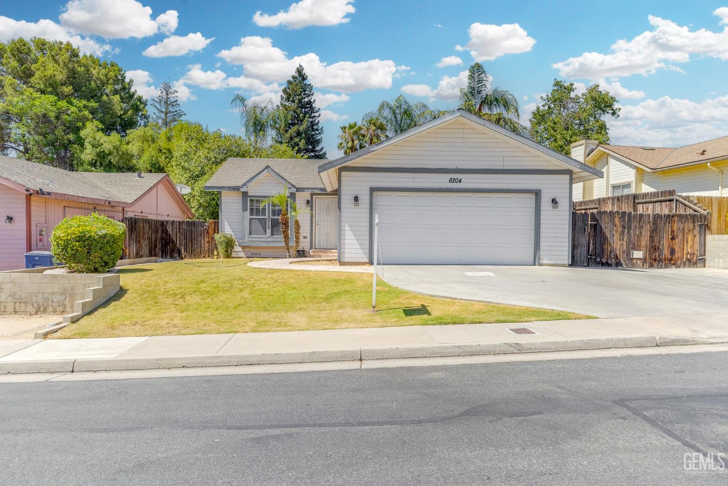 6204 Royal coach Drive, Bakersfield, CA 93306 — photo 1