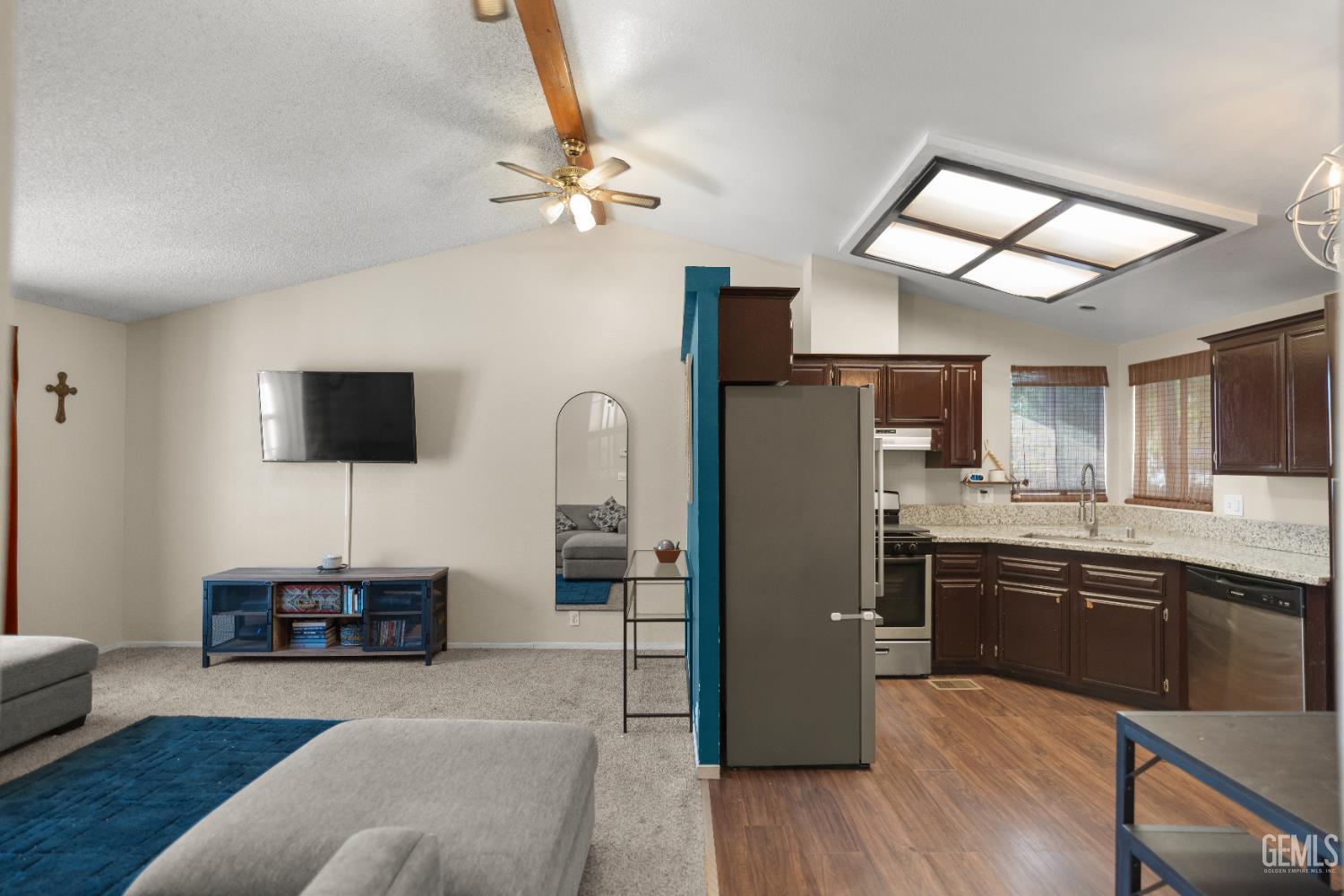 6204 Royal coach Drive, Bakersfield, CA 93306 — photo 9