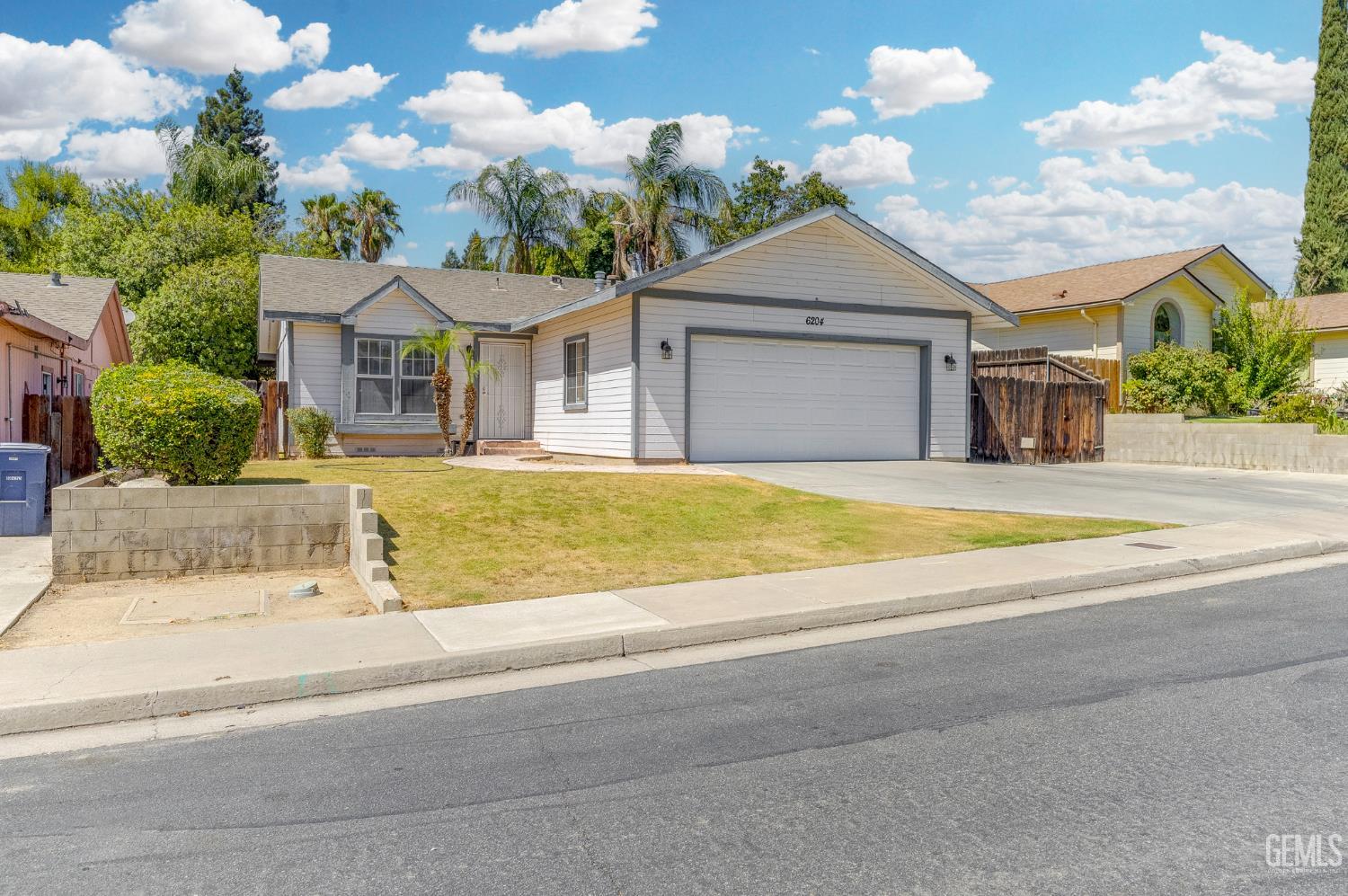 6204 Royal coach Drive, Bakersfield, CA 93306 — photo 2