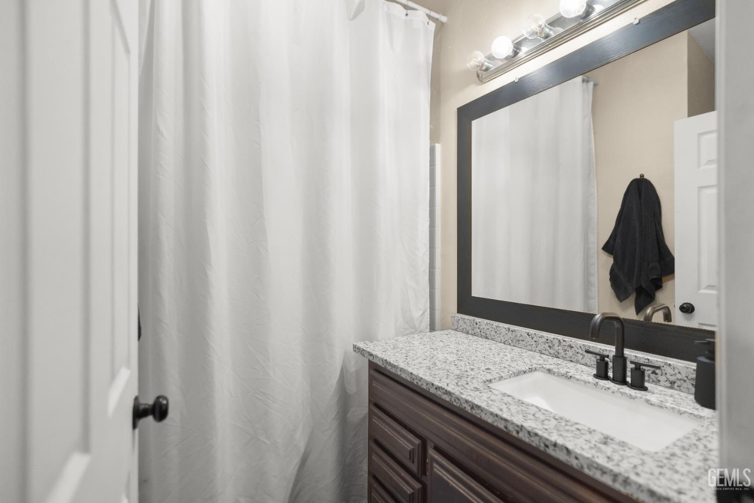 6204 Royal coach Drive, Bakersfield, CA 93306 — photo 19