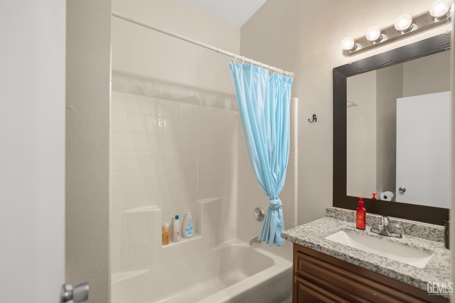6204 Royal coach Drive, Bakersfield, CA 93306 — photo 16