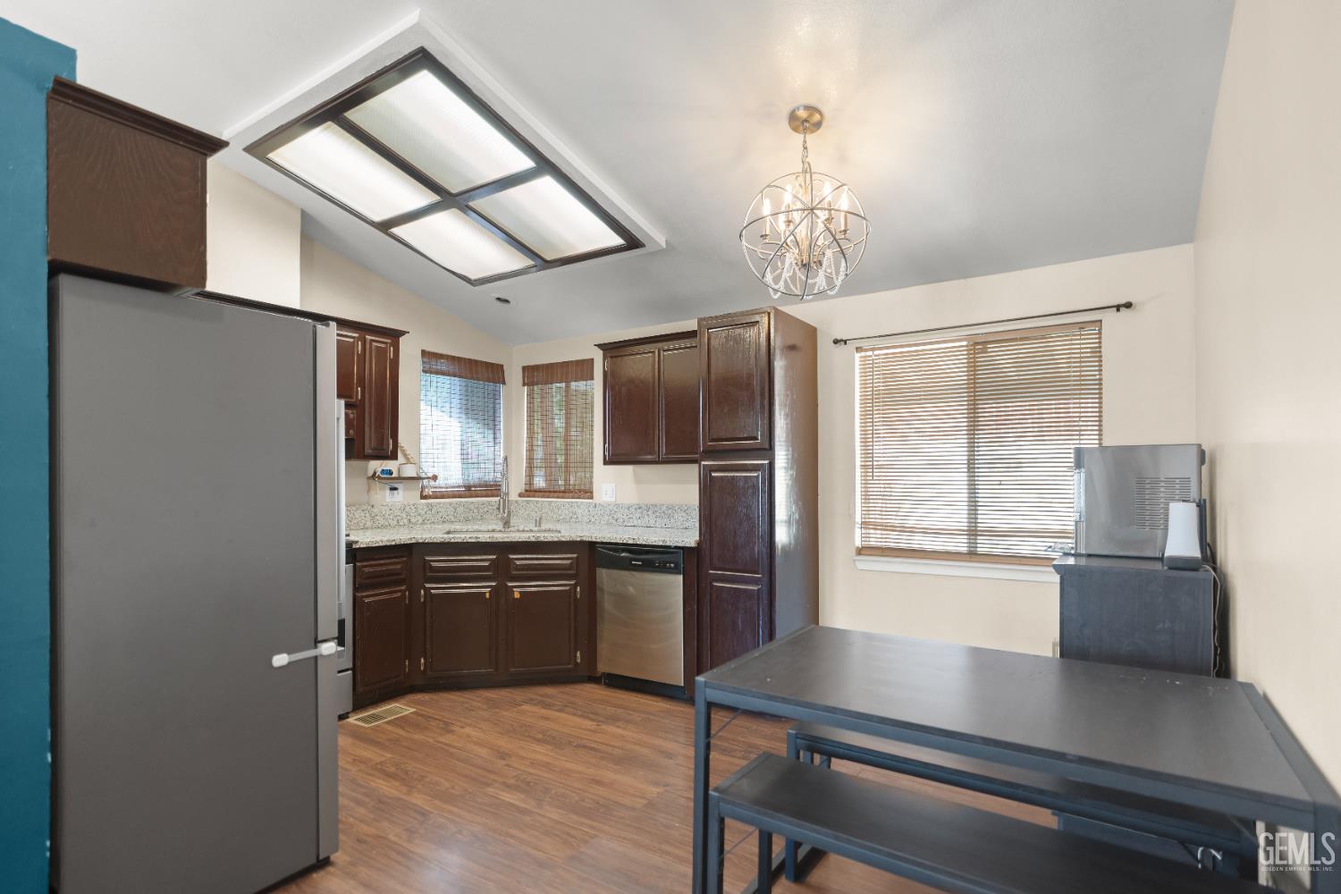 6204 Royal coach Drive, Bakersfield, CA 93306 — photo 12