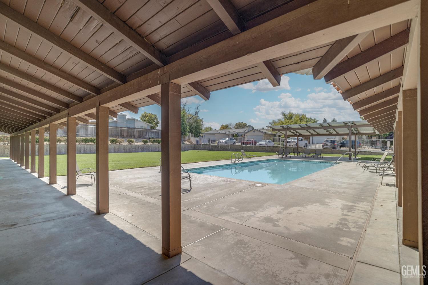 6204 Royal coach Drive, Bakersfield, CA 93306 — photo 26