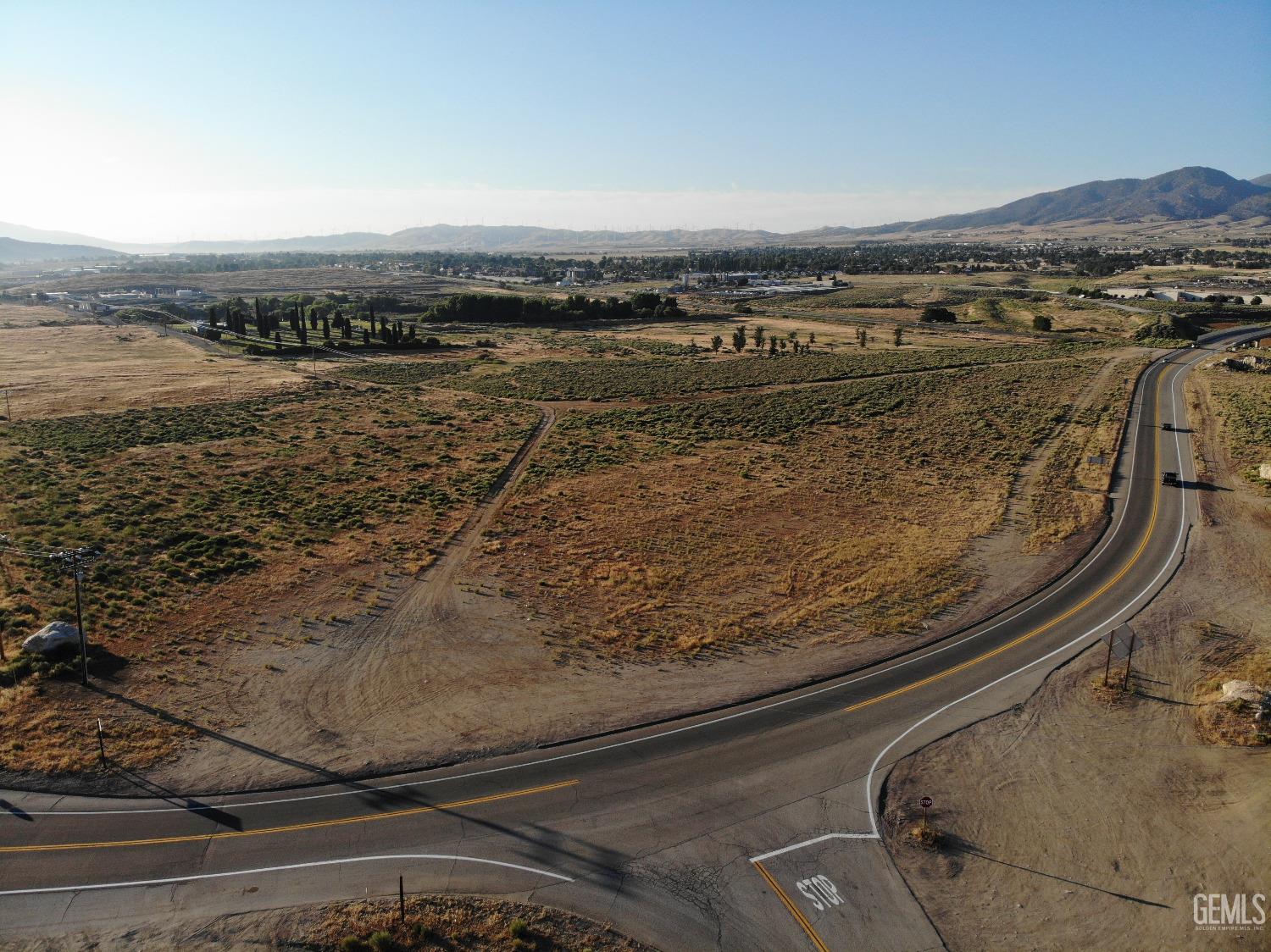 Tucker Rd — photo 3