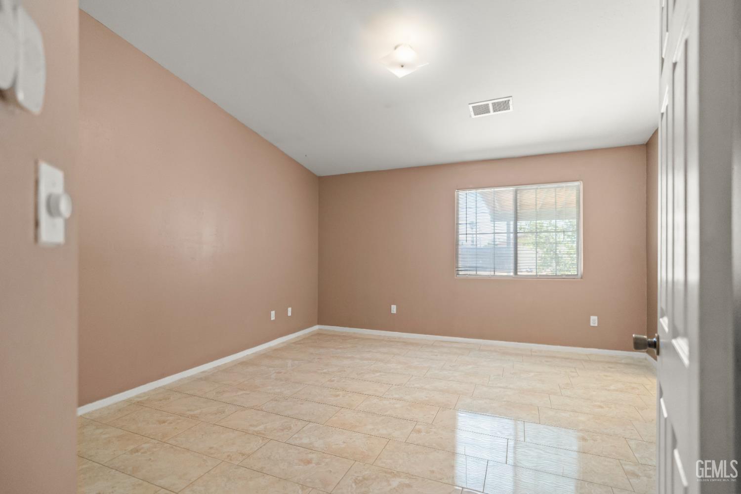 318 Haley, Bakersfield, CA 93307 — photo 19