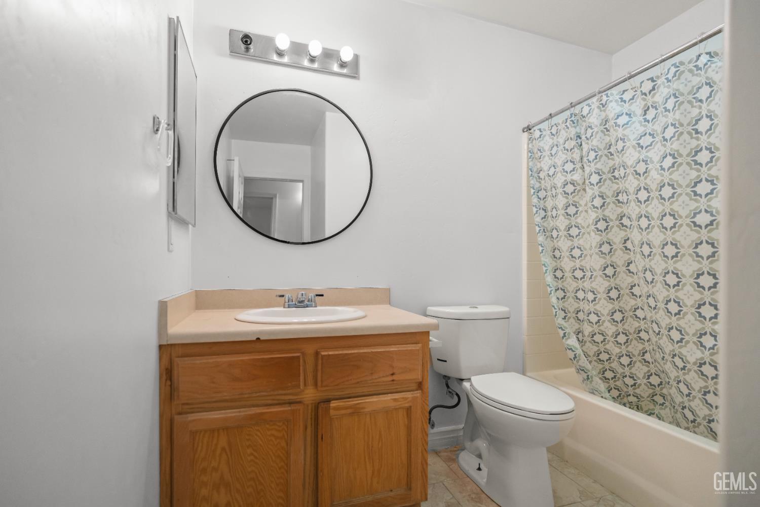 318 Haley, Bakersfield, CA 93307 — photo 16