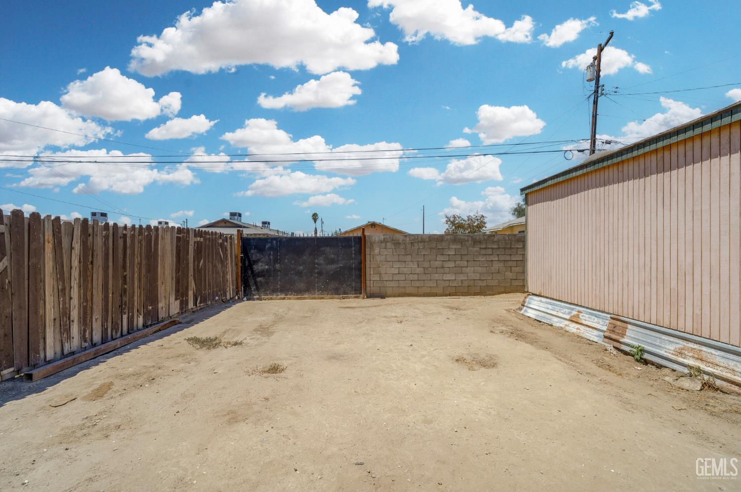 318 Haley, Bakersfield, CA 93307 — photo 27