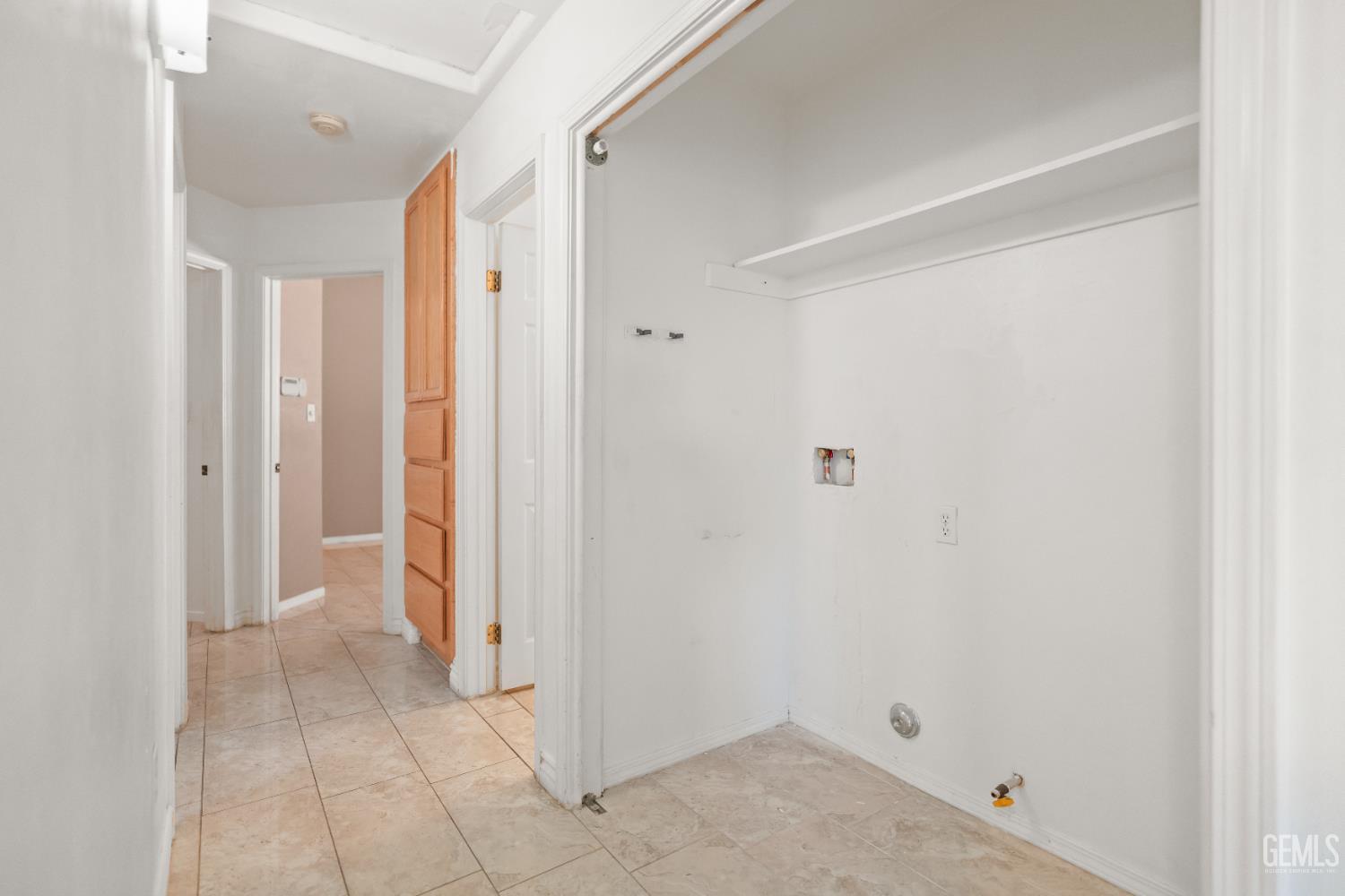 318 Haley, Bakersfield, CA 93307 — photo 14