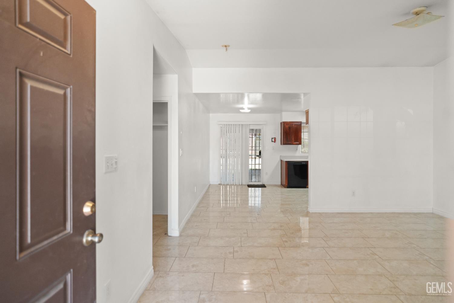 318 Haley, Bakersfield, CA 93307 — photo 5