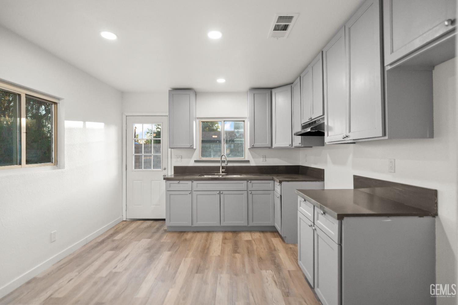 5903 Kirk Street, Bakersfield, CA 93307 — photo 13