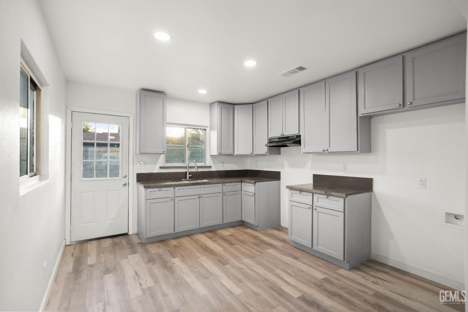 5903 Kirk Street, Bakersfield, CA 93307 — photo 12