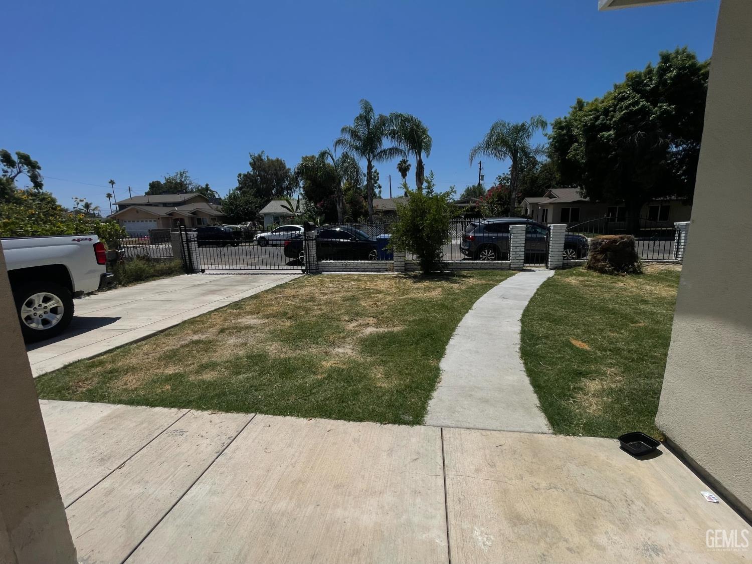 1012 Feliz Drive — photo 3